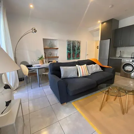 2br In The Zoko Contemporary And Convenient *