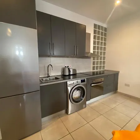 2br In The Zoko Contemporary And Convenient * Gibraltar