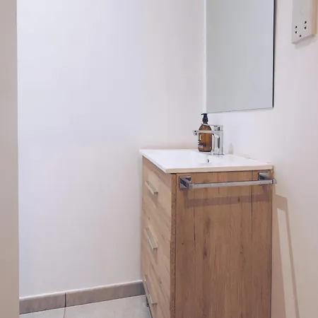 Apartamento 2br In The Zoko Contemporary And Convenient